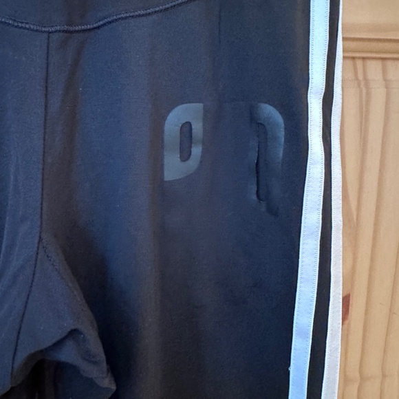 Adidas pants - Picture 3 of 9